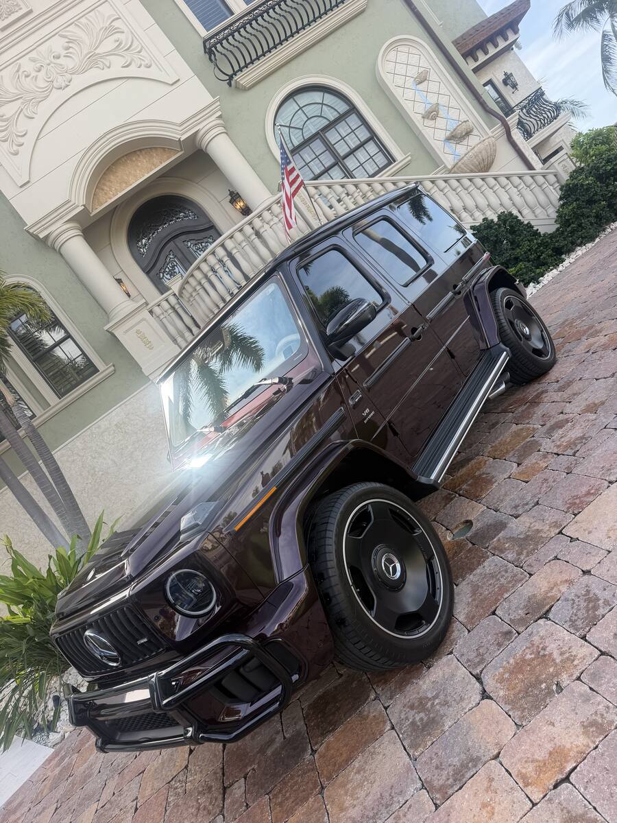 Detailed Mercedes-AMG G63, dark cherry paint