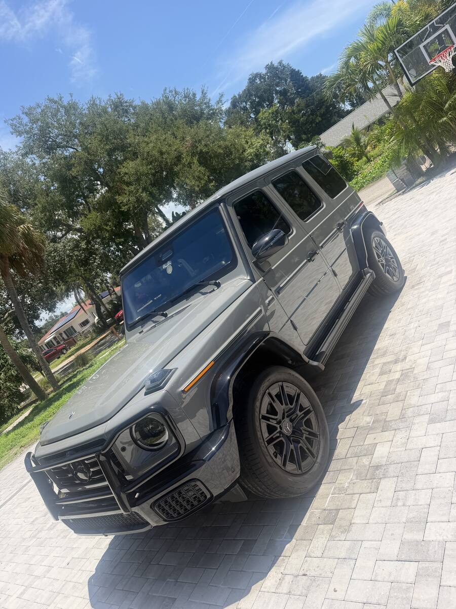 Detailed gray Mercedes-AMG G-Class